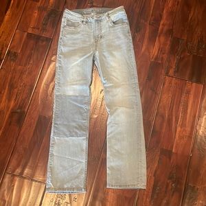 MJ/Good Hart straight leg jean. Cropped length. Soft & lots of stretch.